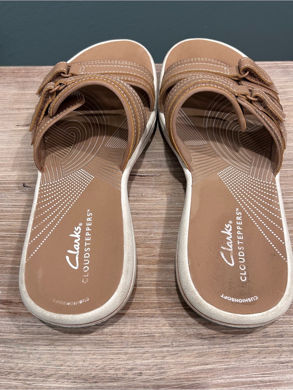 Clarks Cloudsteppers Women’s Taupe/Sand Adjustable Strap Slide Sandals Size 7M - Picture 4 of 6